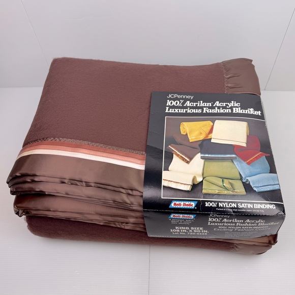 Vintage JCPenney Blanket 100% Acrylic Nylon Satin Binding King